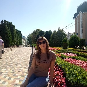 Олеся💜❤️