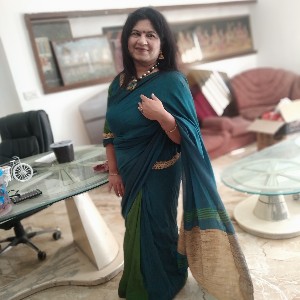 WB22 Meenakshi Sial profile