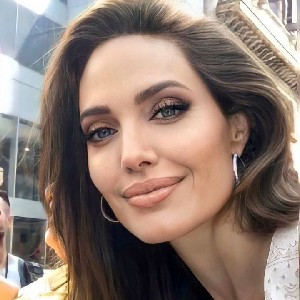 Angelina Jolie