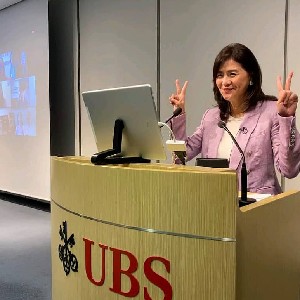 Amy Lo
