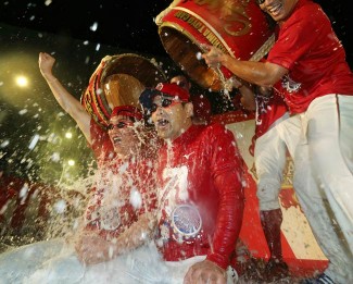 飲む♪読む♪歩く♪ logo